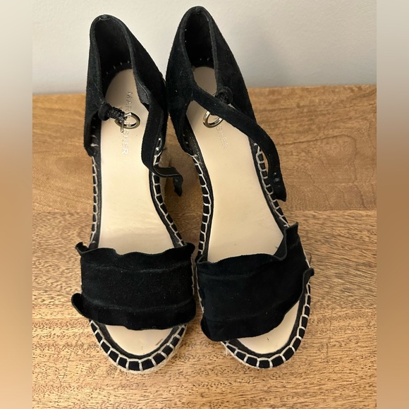 Marc Fisher Wedges - Picture 2 of 3